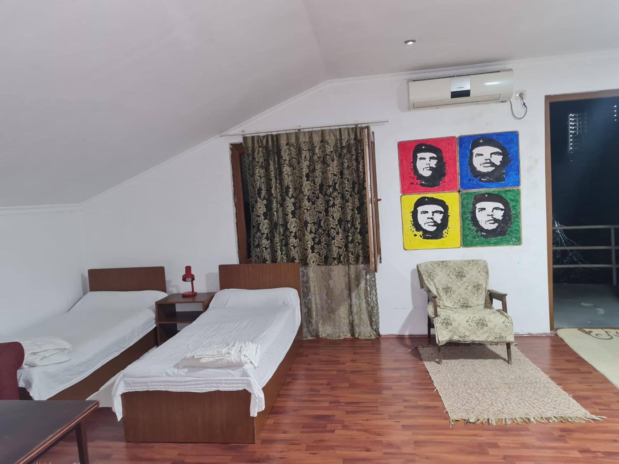 Merabi Guest House Makhinjauri Bilik gambar